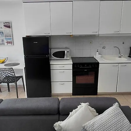 Ofrynio Maisonette *